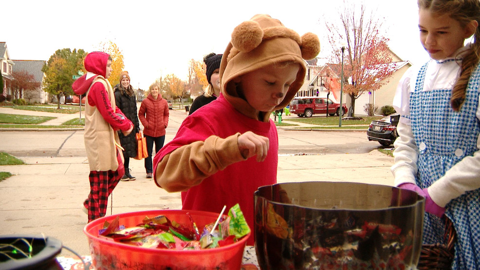 Happy Halloween! Share your trick-or-treating photos & videos with us — Fond du Lac Community news